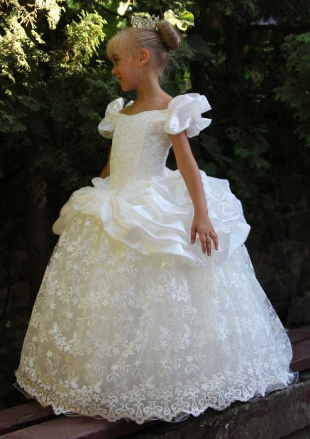 Elegant Lace Bateau Neck Floor-Length Ball Gown Flower Girl Dress with Ruffles BM bride