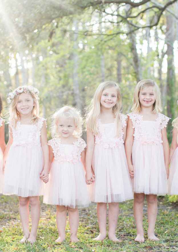 Lovely Tulle Square Neckline Knee-Length A-line Flower Girl Dress with Appliqued BM bride
