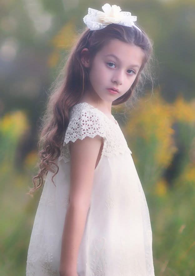 Elegant Lace Bateau Neck Knee-Length A-line Flower Girl Dress with Appliqued BM bride