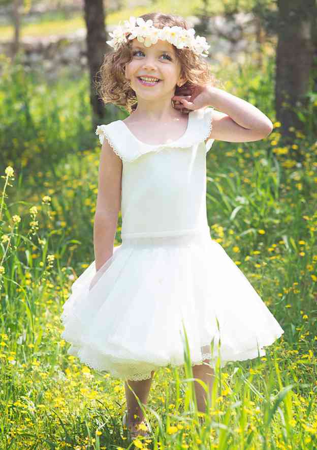 Elegant Lace Bateau Neck Knee-Length A-line Flower Girl Dress with Appliqued BM bride