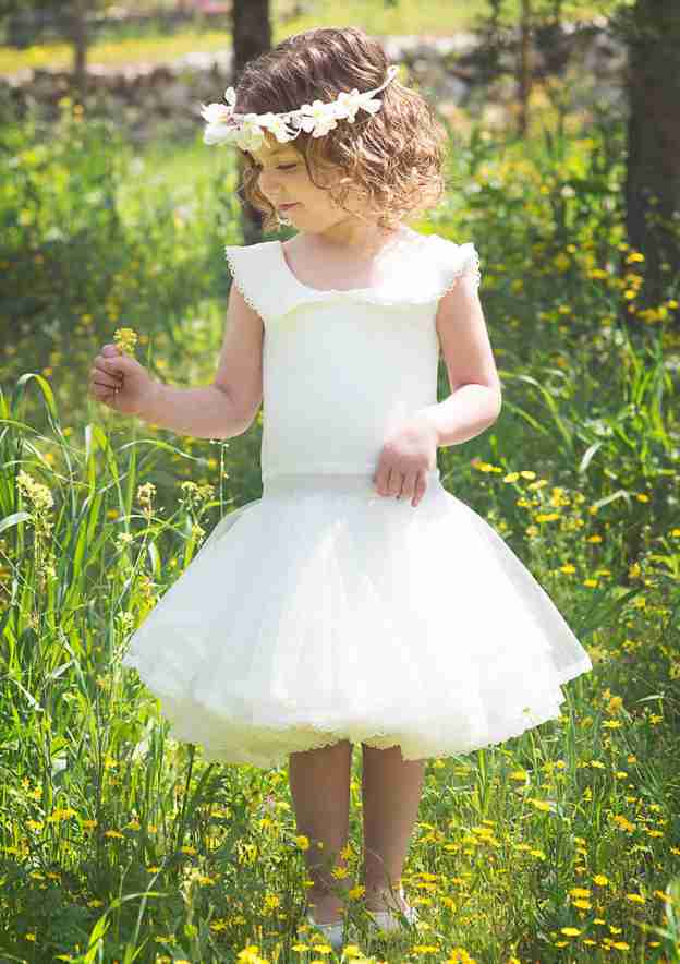 Elegant Lace Bateau Neck Knee-Length A-line Flower Girl Dress with Appliqued BM bride