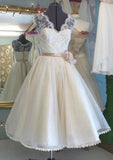 Charming A-Line/Princess V-Neck Sleeveless Tea-Length Tulle Wedding Dress with Lace Flower Accents BM bride