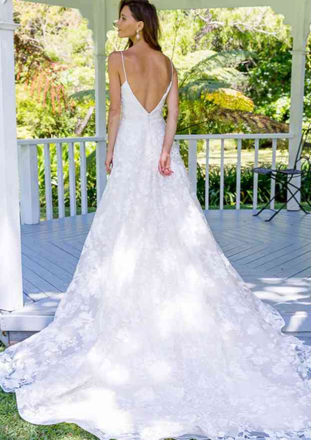 Lace A-Line/Princess Sweetheart Sleeveless Wedding Dress with Court Train BM bride