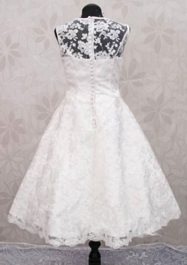 Lace A-Line/Princess Bateau Wedding Dress with Sleeveless Design and Knee-Length Skirt BM bride