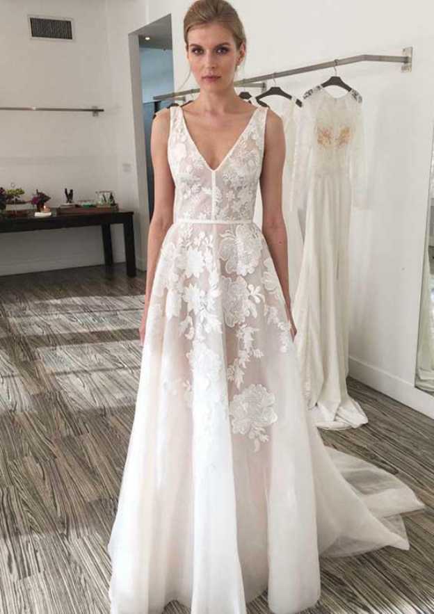 Sleeveless Court Train Tulle Wedding Dress with Applique, A-Line/Princess V-Neck BM bride