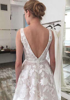 Sleeveless Court Train Tulle Wedding Dress with Applique, A-Line/Princess V-Neck BM bride
