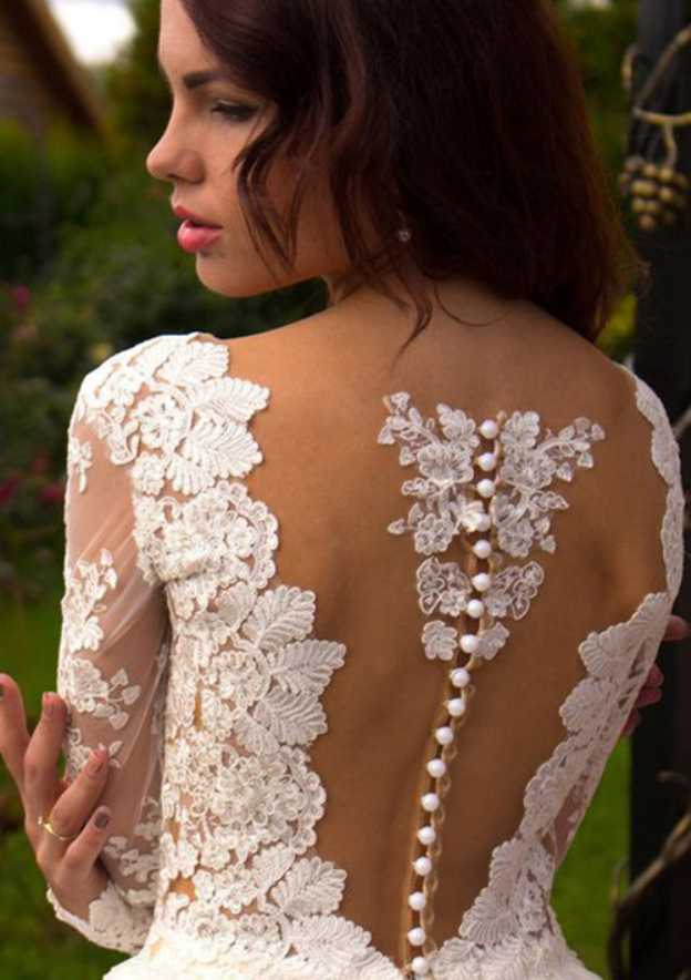 Graceful Ball Gown: Scalloped Neck Full Long Sleeve with Long Floor-Length Tulle and Appliqued Details BM bride