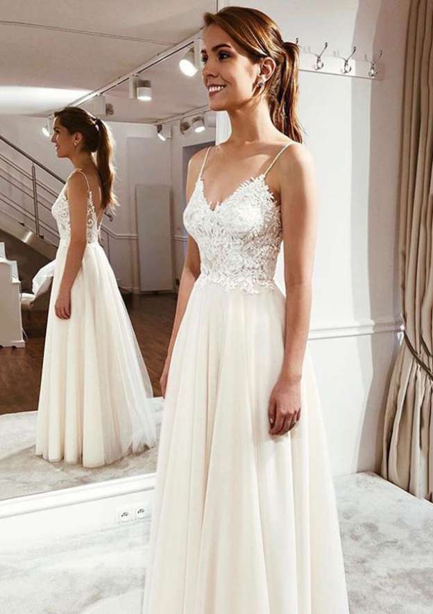 Lovely Applique Tulle V-Neck A-Line Wedding Dress with Sleeveless Cut BM bride