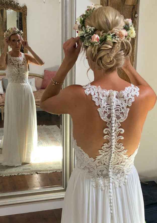 Appliqued A-Line/Princess Scoop Neck Sleeveless Wedding Dress with Long Floor-Length Chiffon BM bride