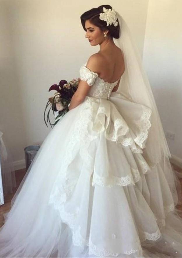 Appliqued Lace Ball Gown with Off-the-Shoulder Short Sleeves and Long Floor-Length Tulle BM bride