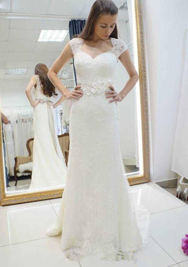 Sashes Sheath/Column with Scalloped Neckline and Sleeveless Design, Featuring Court Train in Lace BM bride