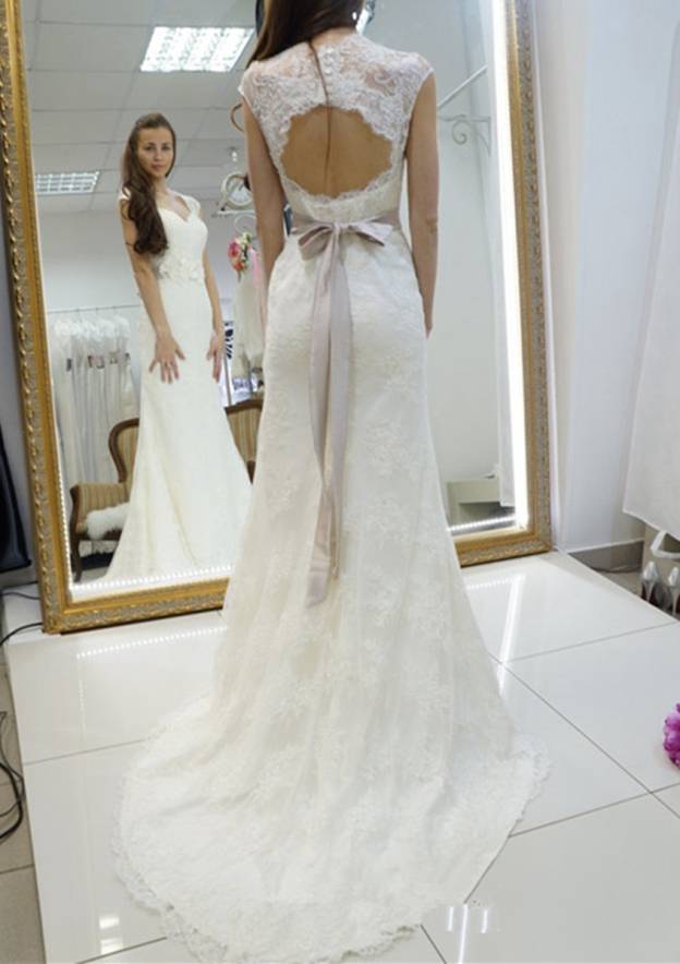 Sashes Sheath/Column with Scalloped Neckline and Sleeveless Design, Featuring Court Train in Lace BM bride