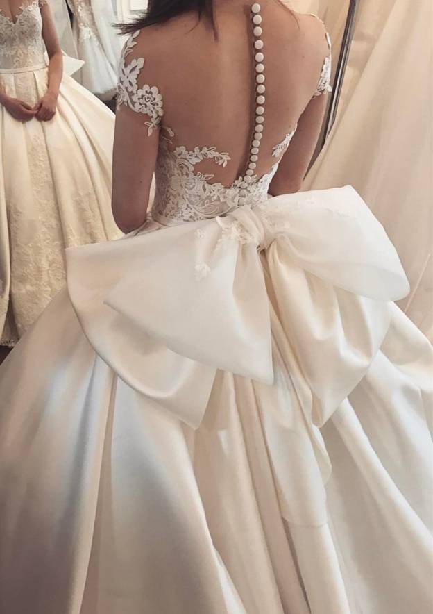 Appliqued Bowknot Yarn Sleeveless Ball Gown Wedding Dress with Court Train in Satin BM bride