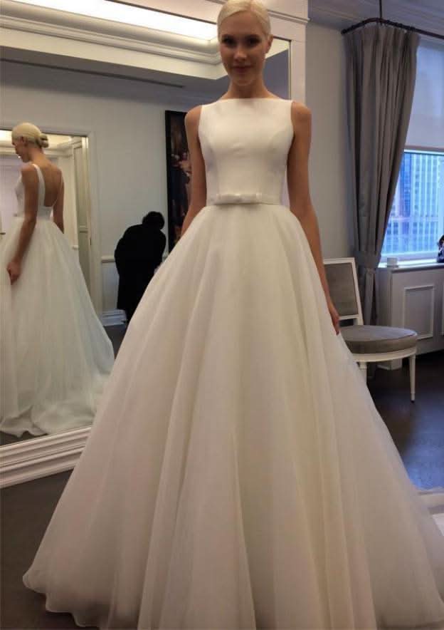 Waistband Bowknot A-Line/Princess Wedding Dress with Bateau Neckline and Sleeveless Design, Featuring a Sweep Train in Chiffon BM bride