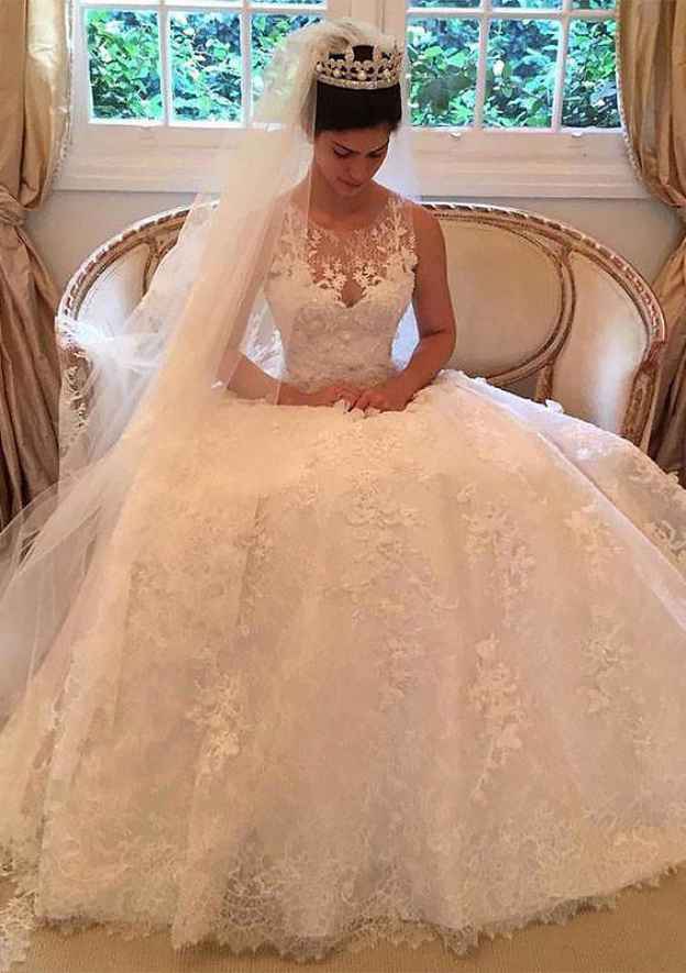 Appliqued Lace A-Line/Princess Wedding Dress with Scoop Neckline and Sleeveless Design, Featuring a Court Train BM bride