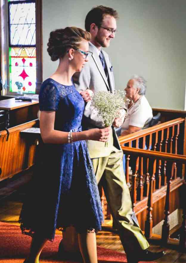 Knee-Length Lace Bridesmaid Dress, A-Line/Princess Cut, Bateau Neck, Short Sleeve BM bride