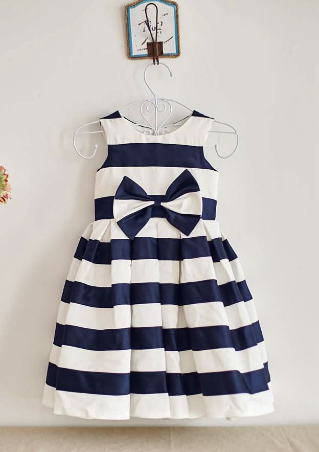 Knee-Length Satin Flower Girl Dress with Charming Bowknot - A-line/Princess Scoop Neck BM bride