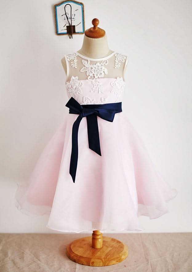 Knee-Length Lace and Tulle Flower Girl Dress with Graceful Sashes - A-line/Princess Scoop Neck BM bride