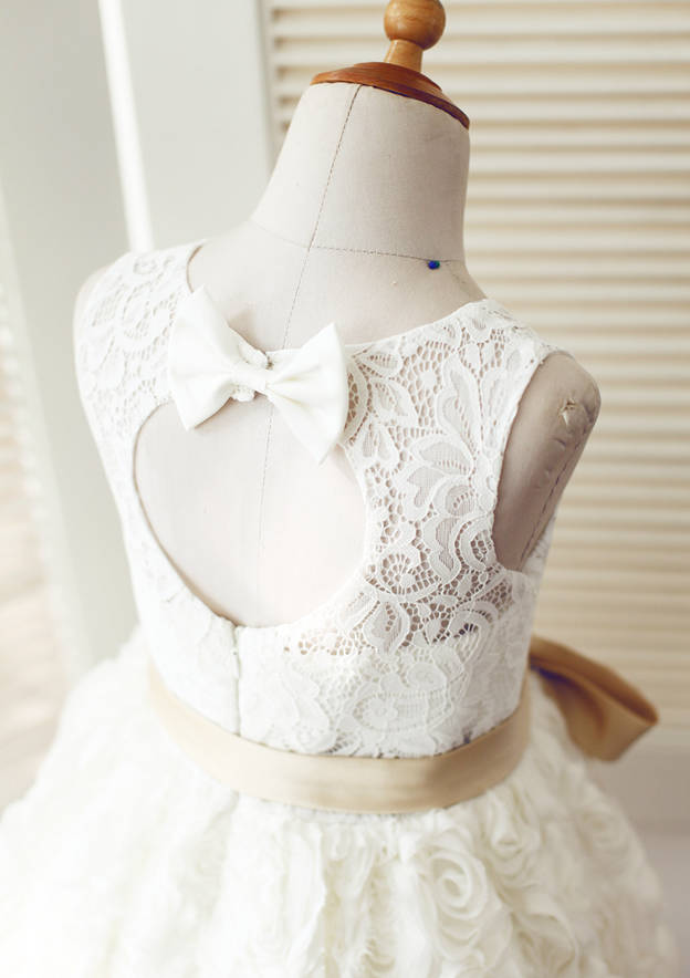 Knee-Length Lace Flower Girl Dress with Chic Bowknot Sashes - A-line/Princess Scoop Neck BM bride