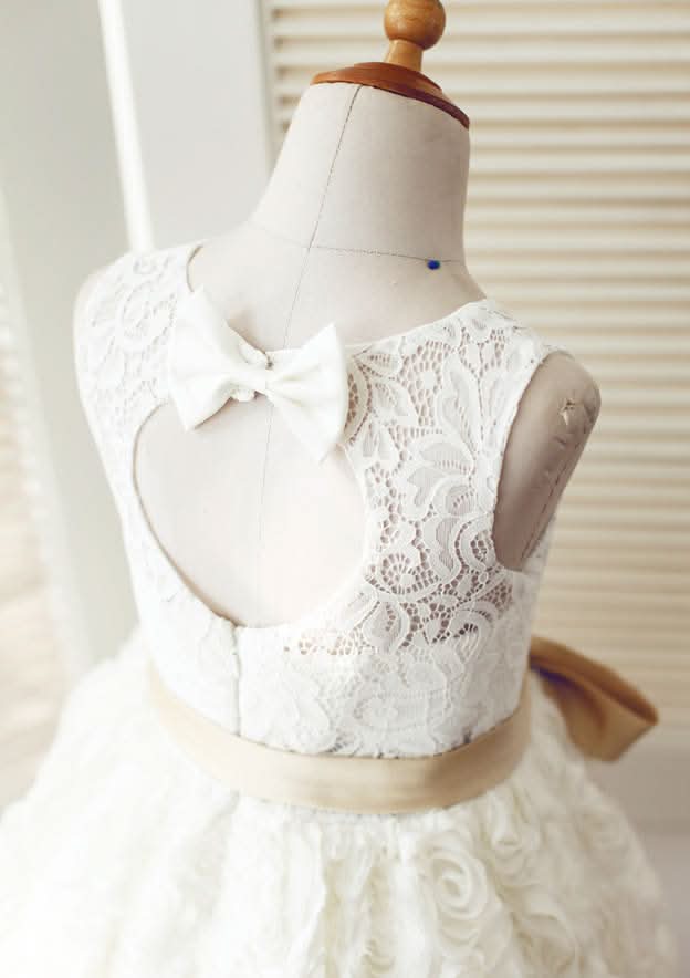 Knee-Length Lace Flower Girl Dress with Chic Bowknot Sashes - A-line/Princess Scoop Neck BM bride