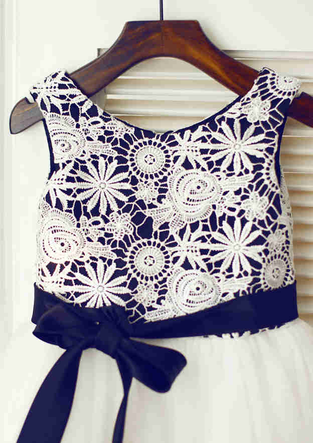 Knee-Length Lace and Tulle Flower Girl Dress with Elegant Appliqued - A-line/Princess Scoop Neck BM bride