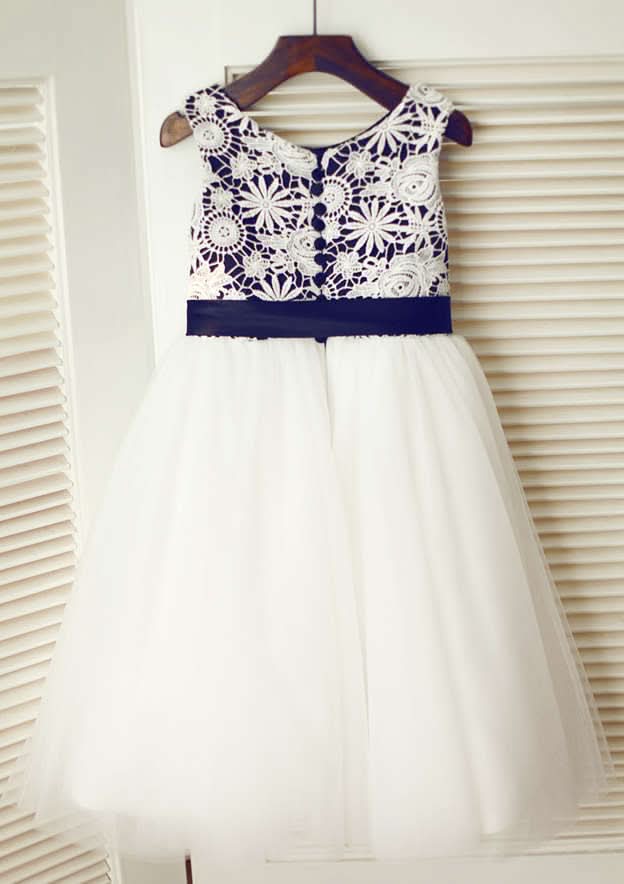 Knee-Length Lace and Tulle Flower Girl Dress with Elegant Appliqued - A-line/Princess Scoop Neck BM bride