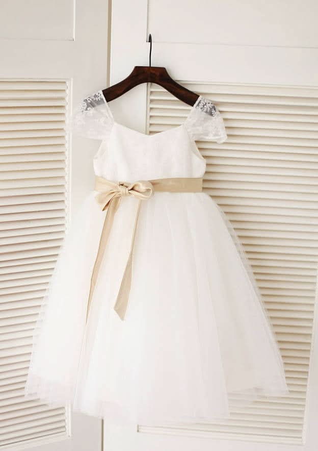 Knee-Length V-Neck Lace and Tulle Flower Girl Dress with Elegant Sashes - A-line/Princess BM bride