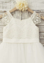 Knee-Length Lace and Tulle Flower Girl Dress with Short Sleeves - A-line/Princess Scoop Neck BM bride