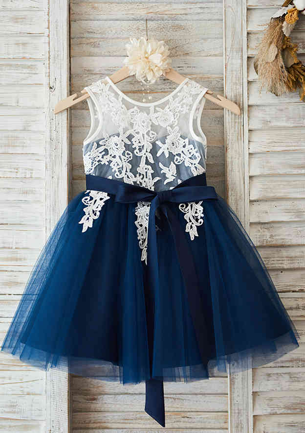 Knee-Length Lace and Tulle Flower Girl Dress with Elegant Sashes - A-line/Princess Scoop Neck BM bride