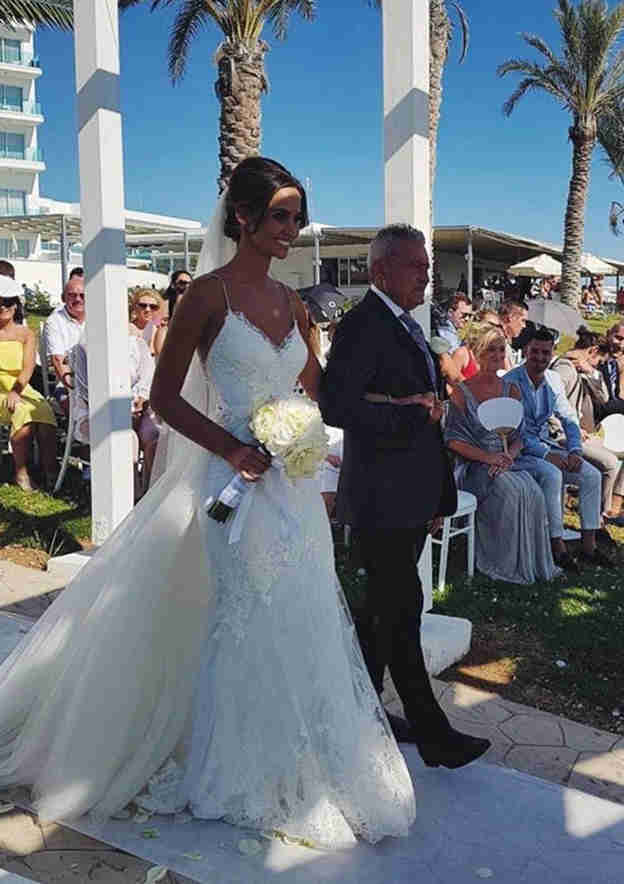 Timeless Lace Trumpet/Mermaid V-Neck Sleeveless Wedding Dress with Chapel Train and Appliqued Details BM bride