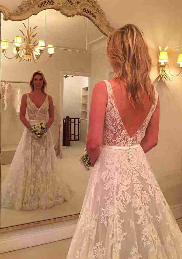 Elegant Lace A-Line/Princess Sleeveless Wedding Dress with Court Train and Appliqued Details BM bride