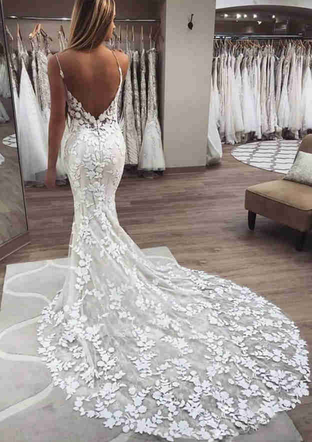 Sophisticated Lace Trumpet/Mermaid Wedding Dress with Sleeveless V-Neck and Chapel Train with Applique BM bride