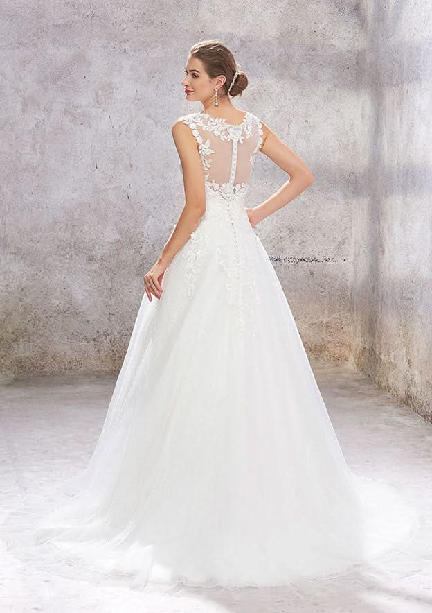 Classic Ball Gown Princess Scoop Neck Sleeveless Court Train Wedding Dress with Lace and Tulle BM bride
