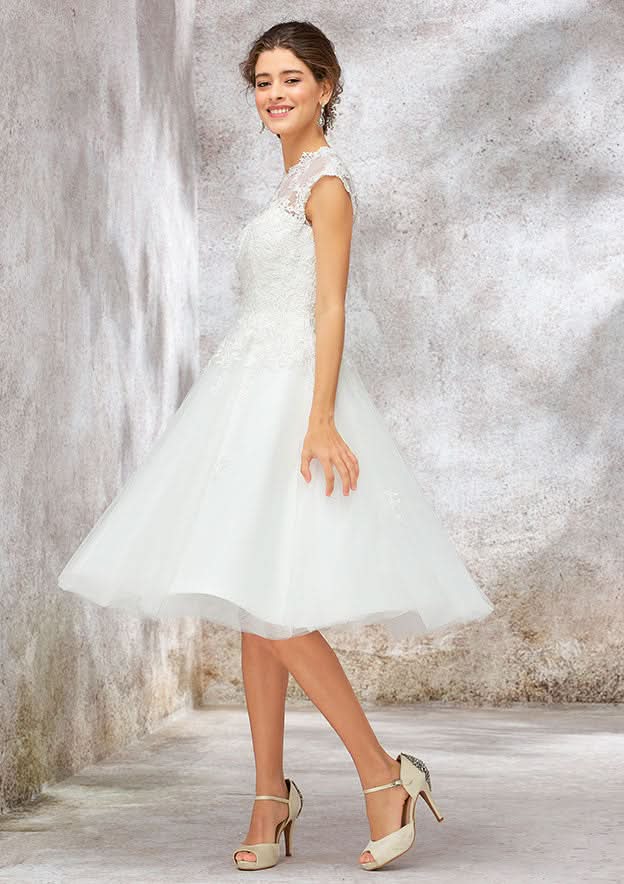 Elegant High-Neck A-Line Tulle Lace Wedding Dress with Sleeveless Design BM bride