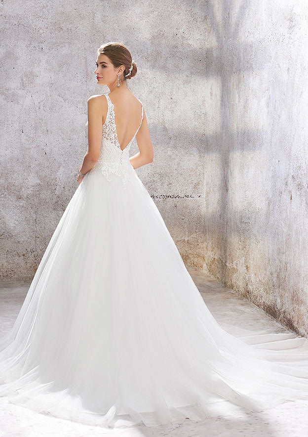 Exquisite Ball Gown Princess Wedding Dress: V-Neck Sleeveless Tulle and Lace with Chapel Train BM bride