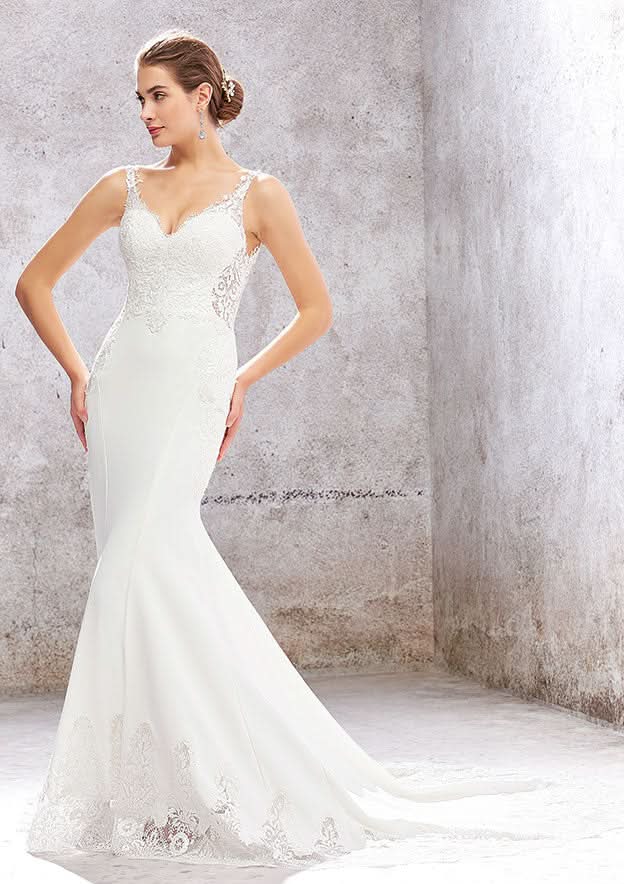 Modern Trumpet/Mermaid V-Neck Sleeveless Chapel Train Elastic Satin Wedding Dress with Elegant Lace Appliqueds BM bride