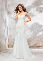 Sophisticated Trumpet/Mermaid Sweetheart Sleeveless Chapel Train Wedding Dress in Lace and Tulle with Dazzling Sequins BM bride