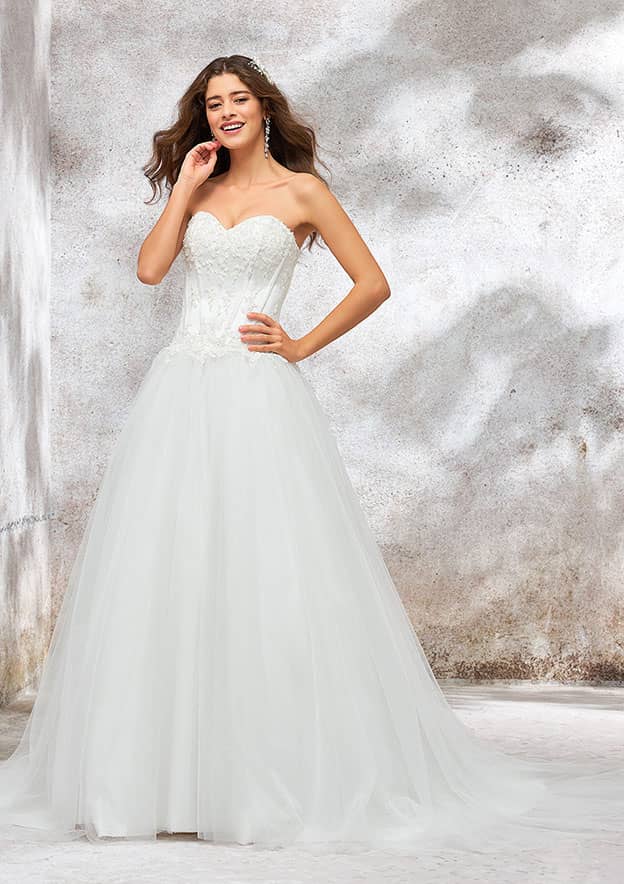 Enchanting Princess Sweetheart Sleeveless Court Train Tulle Wedding Dress with Sequins and Glitter Appliques in Ball Gown Style BM bride