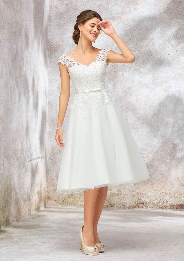 Charming A-Line V-Neck Sleeveless Knee-Length Lace and Tulle Satin Wedding Dress with Decorative Bowknot BM bride