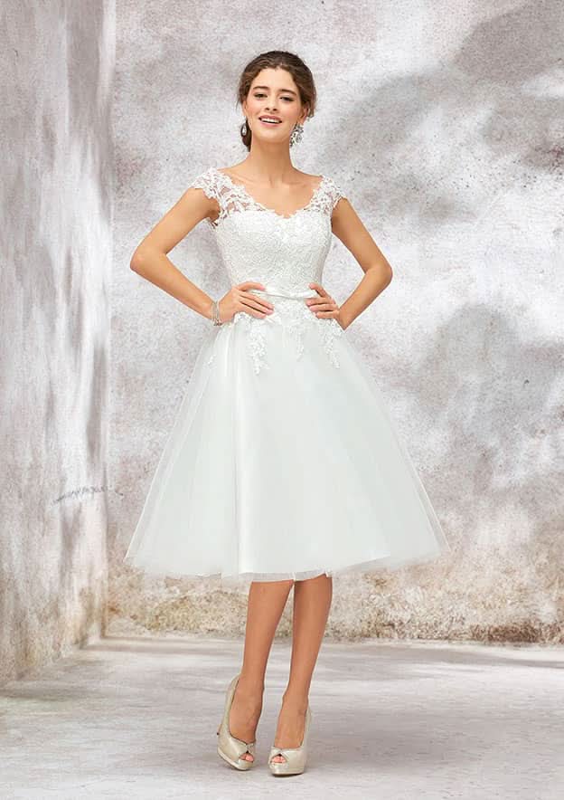 Charming A-Line V-Neck Sleeveless Knee-Length Lace and Tulle Satin Wedding Dress with Decorative Bowknot BM bride
