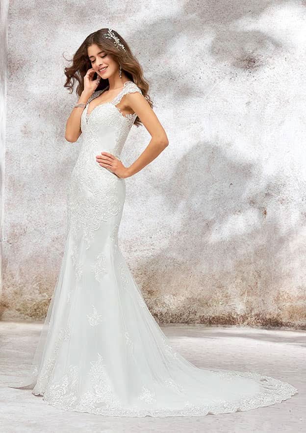 Sophisticated Trumpet/Mermaid Sweetheart Sleeveless Court Train Wedding Dress in Lace and Satin BM bride