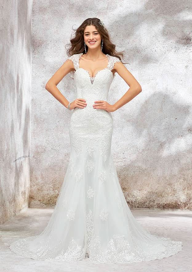 Sophisticated Trumpet/Mermaid Sweetheart Sleeveless Court Train Wedding Dress in Lace and Satin BM bride