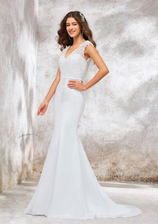 Stunning Trumpet/Mermaid Wedding Dress: V-Neck Sleeveless with Sweep Train in Chiffon and Appliqued Details BM bride