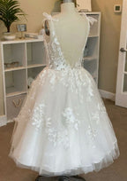 Elegant A-Line V-Neck Sleeveless Lace Tulle Tea-Length Wedding Dress BM bride