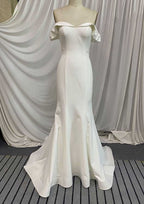 Refined Satin Trumpet/Mermaid Wedding Dress with Court Train BM bride