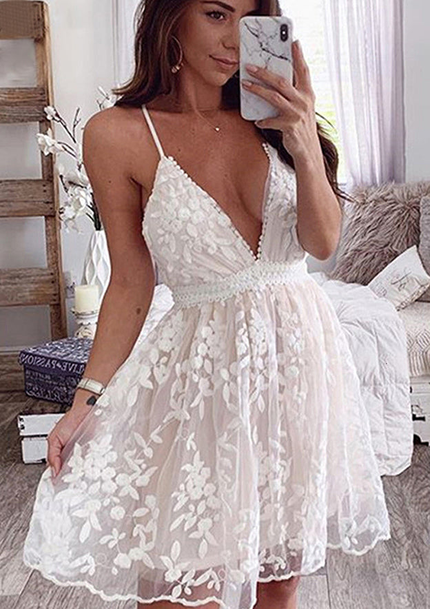 Chic A-Line V-Neck Sleeveless Mini Lace Homecoming Dress BM bride