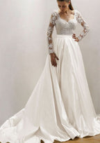 Lace A-Line/Princess Sweetheart Wedding Dress with Court Train in Satin BM bride