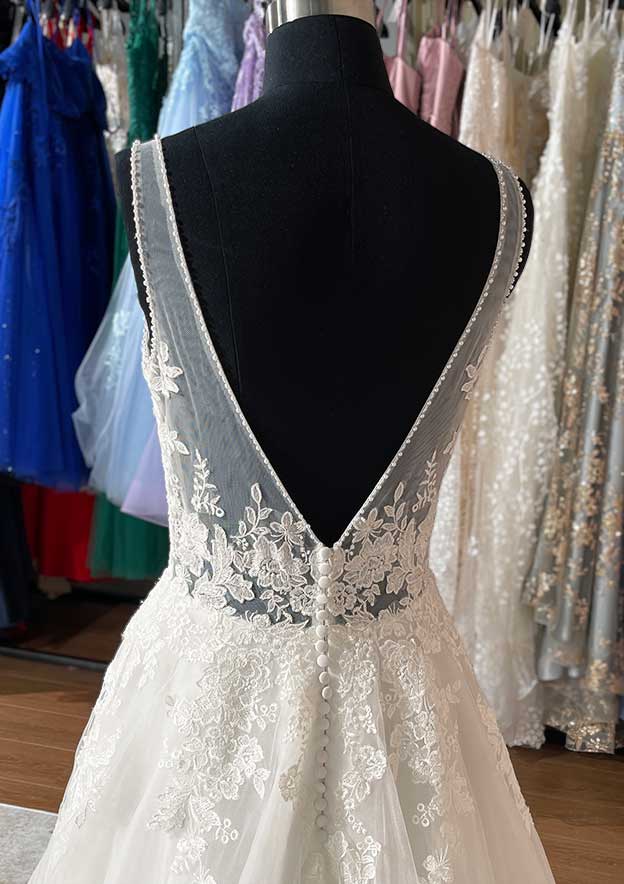 Chic A-Line/Princess V-Neck Sleeveless Long Tulle Wedding Dress with Stunning Applique Details BM bride