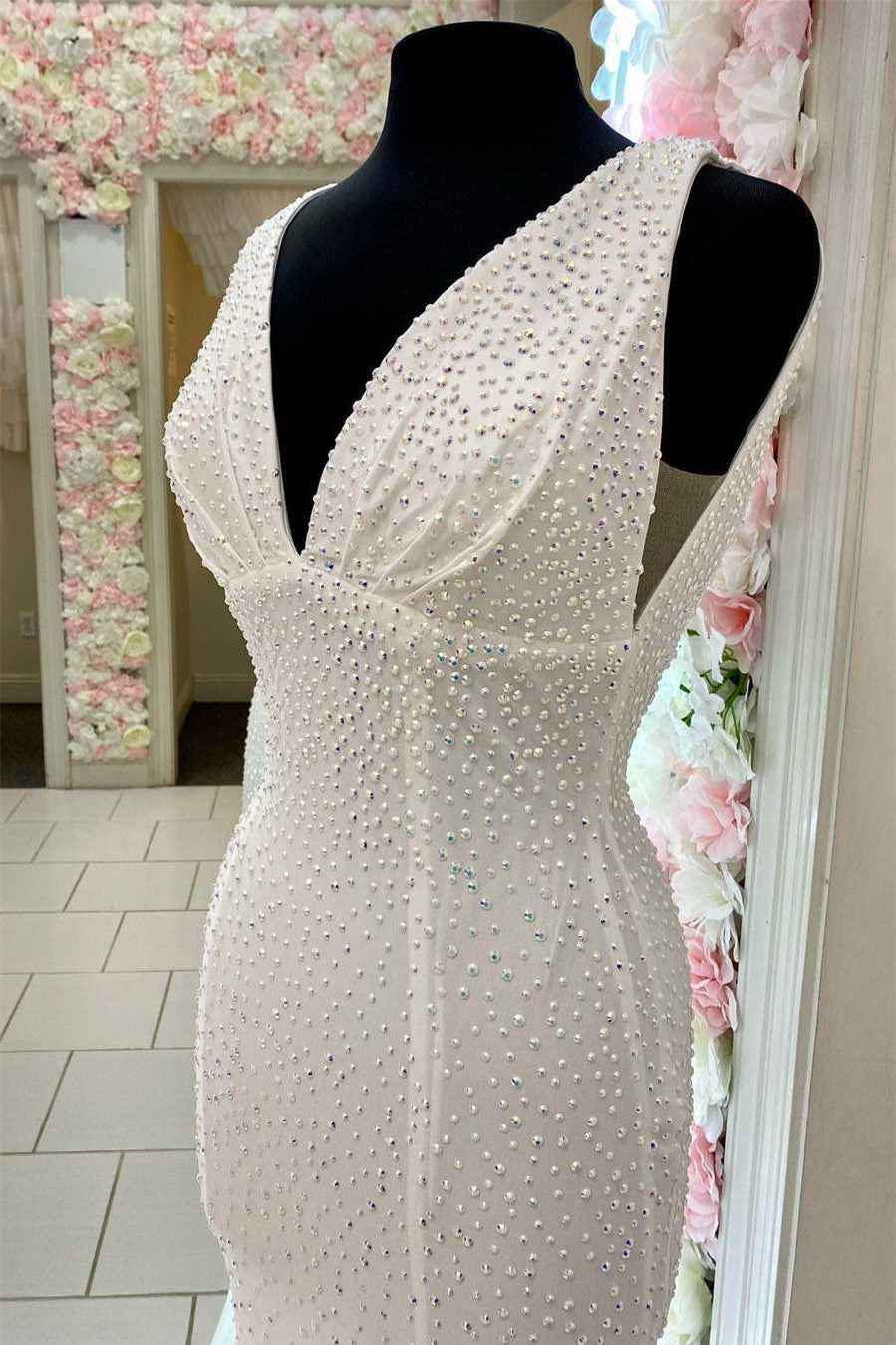 Mermaid Deep V Neck Prom Dress Sleeveless With Appliques Court