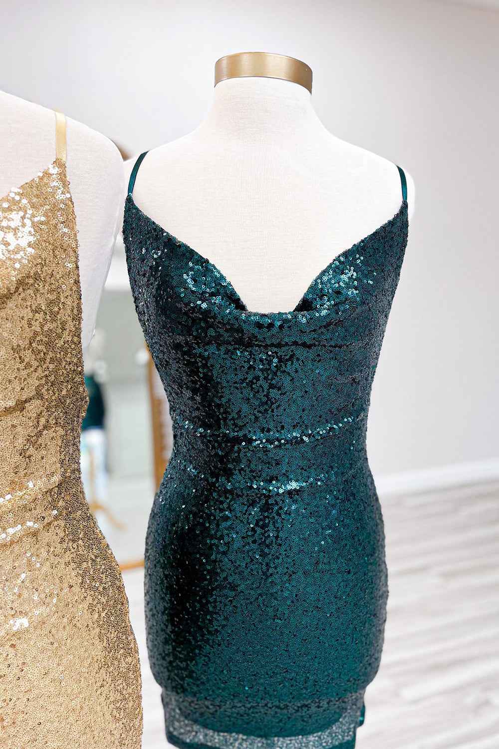 Spaghetti Straps Golden Bodycon Short Homecoming Dress with Sequins